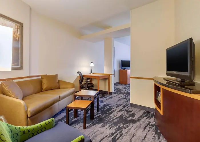Hotel Fairfield & By Marriott 3*