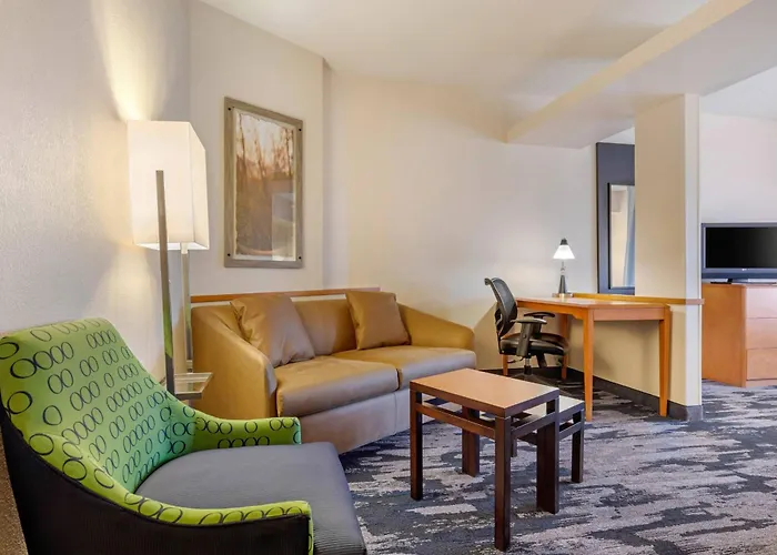 Fairfield & By Marriott 3*