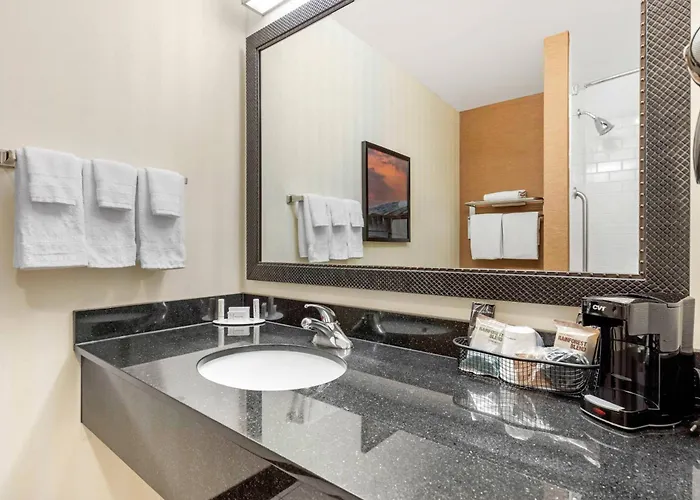 Fairfield & By Marriott 3* Rockford