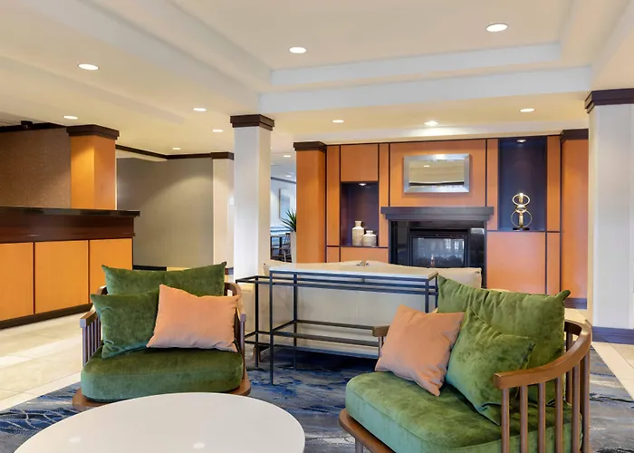 Hotel Fairfield & By Marriott Rockford