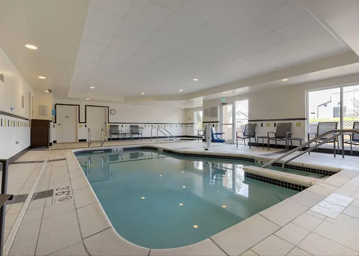Fairfield & By Marriott Hotel Rockford