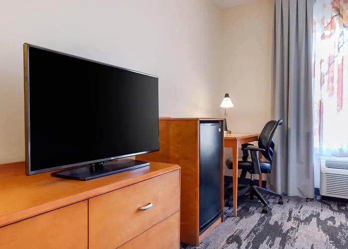 Fairfield & By Marriott Hotel Rockford