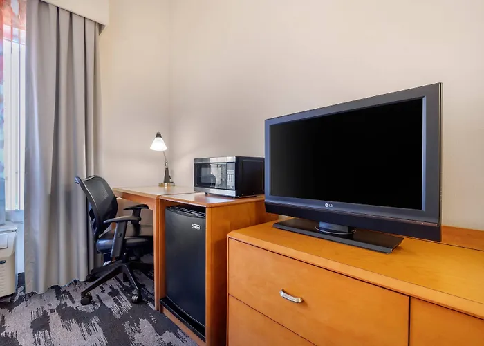 Fairfield & By Marriott 3* Rockford